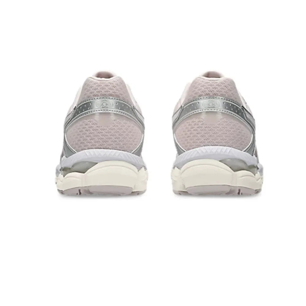 Rear view of ASICS GEL-CUMULUS 16 Pink Cloud Pure Silver