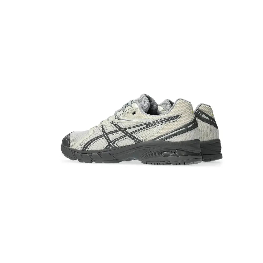 ASICS GEL-DS Trainer 14 White Clay Grey sneakers angled view