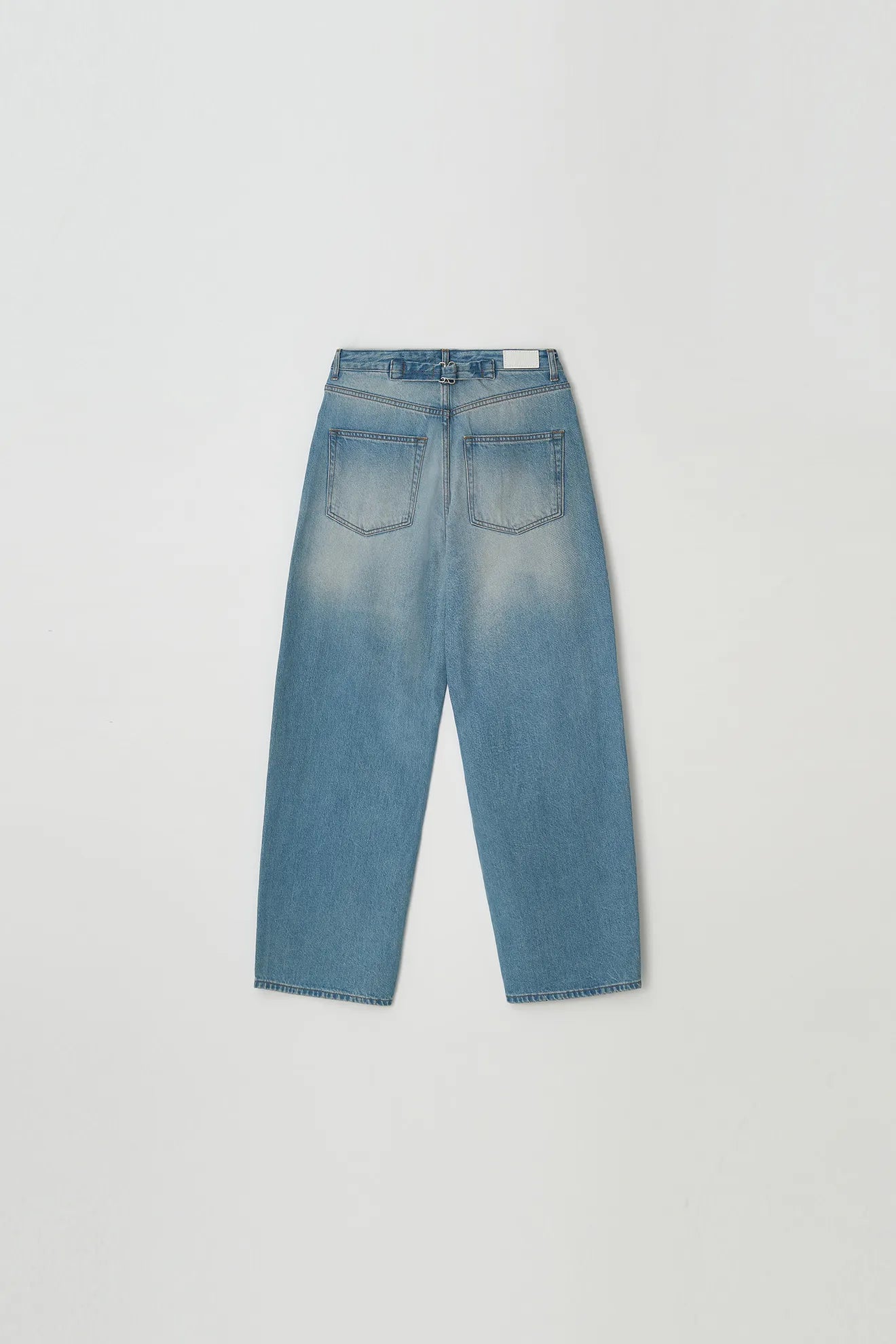 Atelier Edition Cinch Back Denim Blue front view