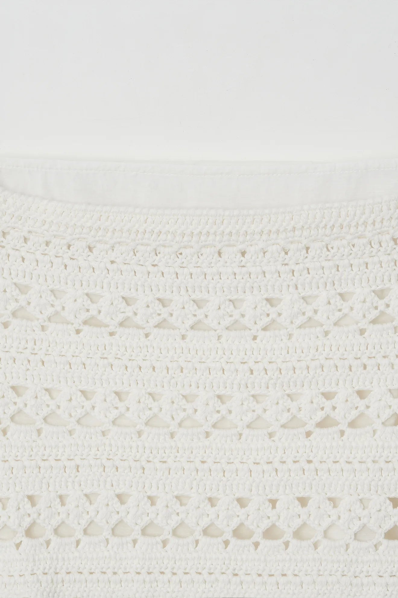 Knitted texture detail on Atelier Edition Hand-Knitted Frill Skirt Ivory