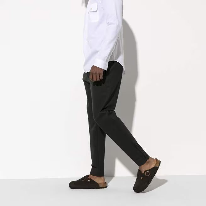 Birkenstock Boston VL Mocha suede clogs on foot