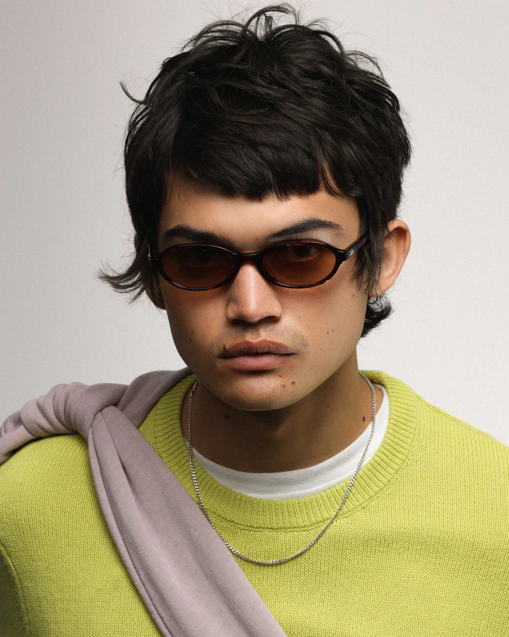 Model wearing Bonnie Clyde Baby Sunglasses Red Tortoise Brown Gradient