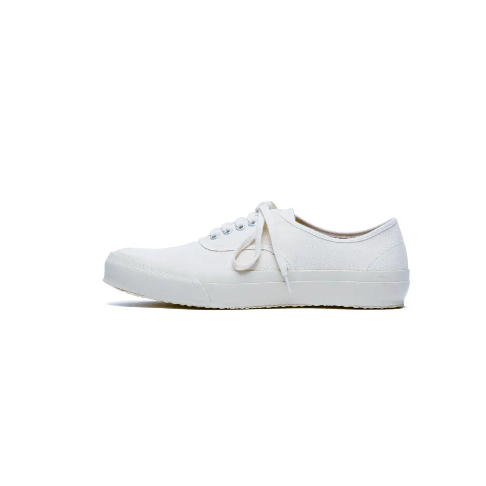 Side view of Doek Oxford sneaker in Ecru