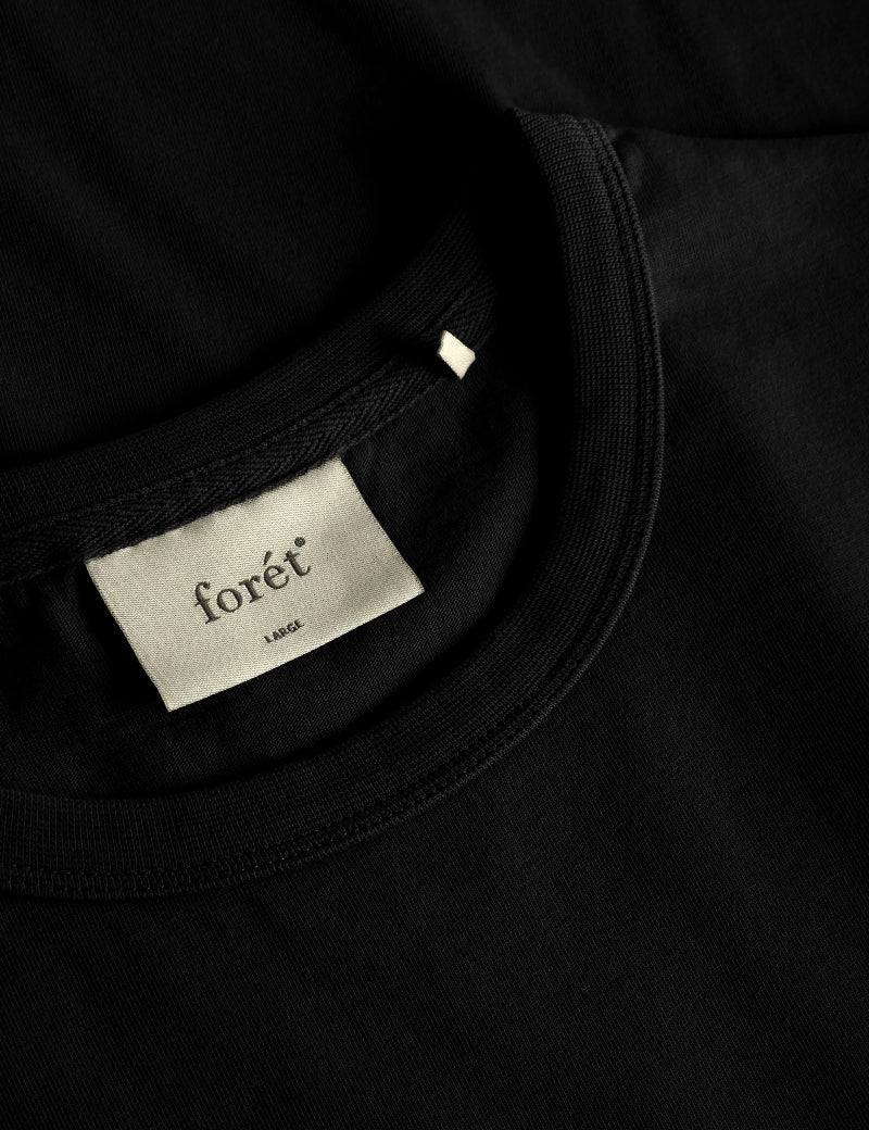 Foret Oak T-Shirt neck label detail black organic cotton 240 gsm premium quality