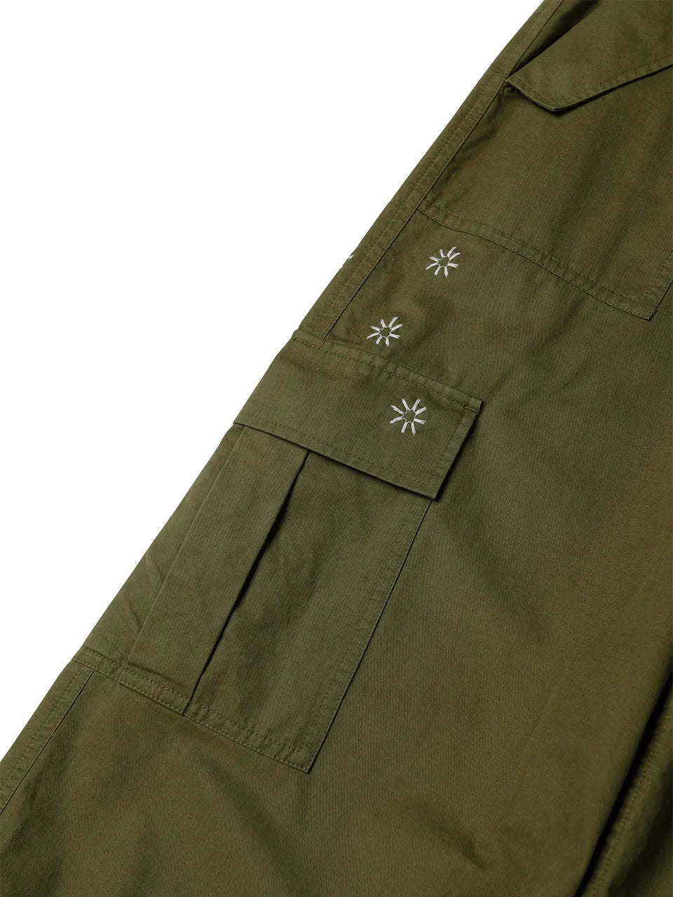 Back pocket detail of FRITUR The KYOTO Cargo Pants in Khaki