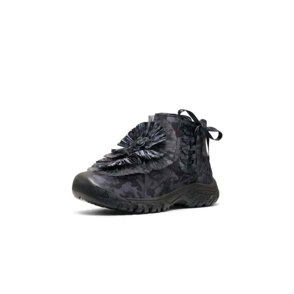 Keen Women's Targhee EXP Collina Strada Hiking Boot Black Black angled view