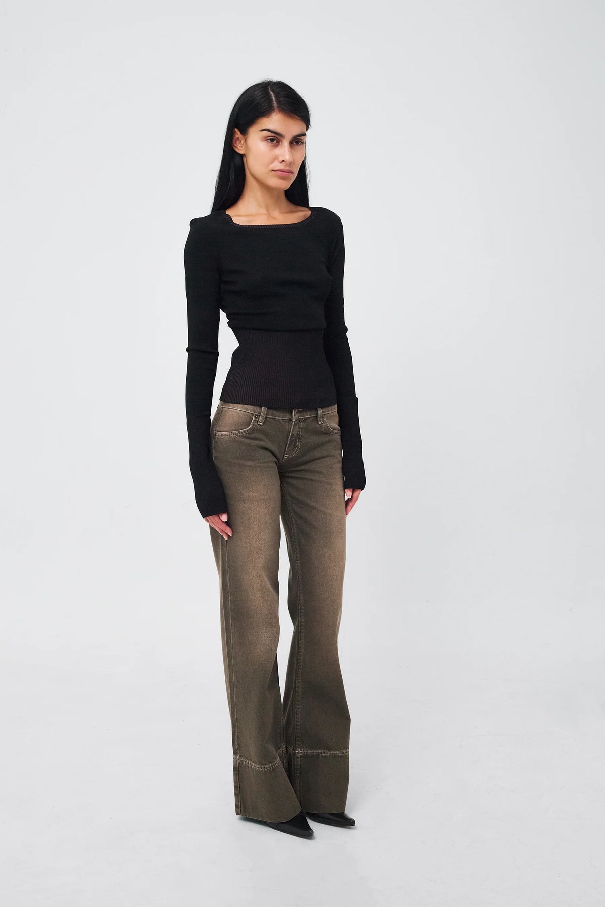 Kernemilk Gardenia Blouse in Dark Brown full look