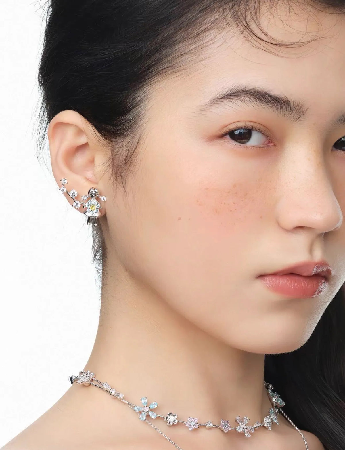 Mini Girl Flowers Earring Silver lifestyle