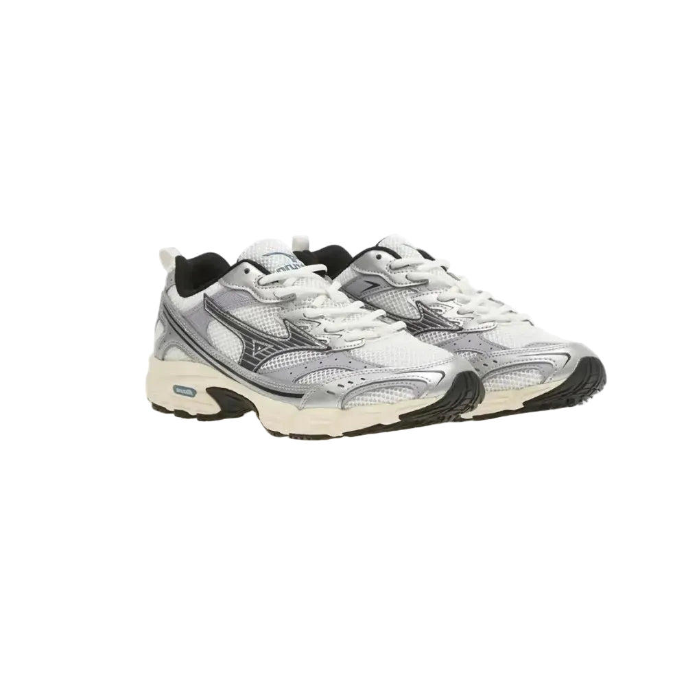 Mizuno Running MXR White Iron Gate front angled view