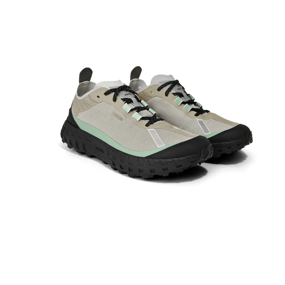Pair view of Norda 001A Astral