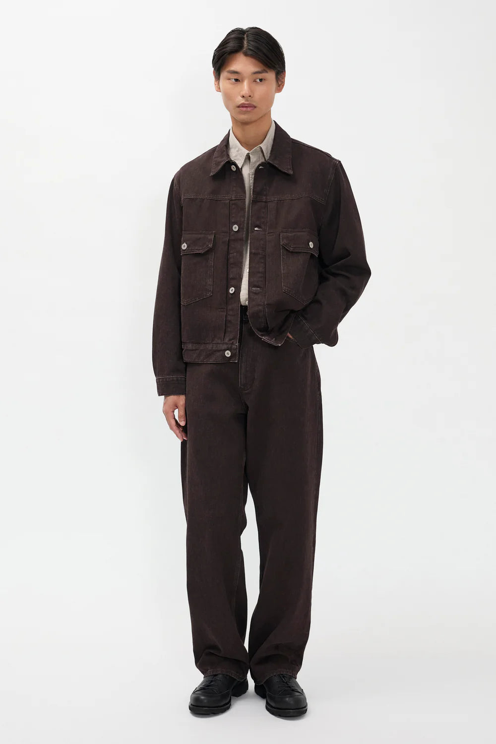 Model wearing Norse Projects Korshavn resist dyed twill pants shale