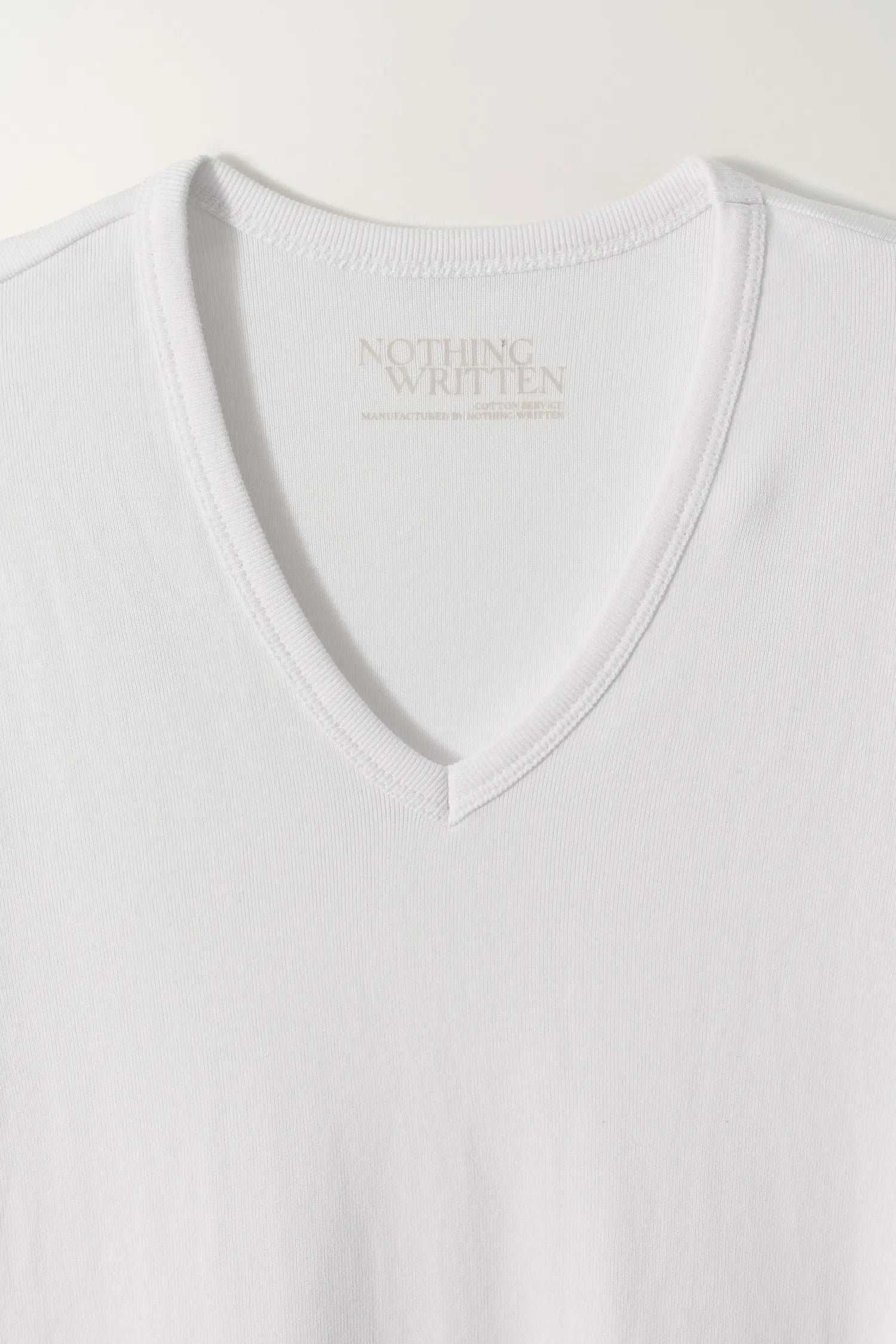 Nothing Written 90s V-Neck T-Shirt White neckline detail
