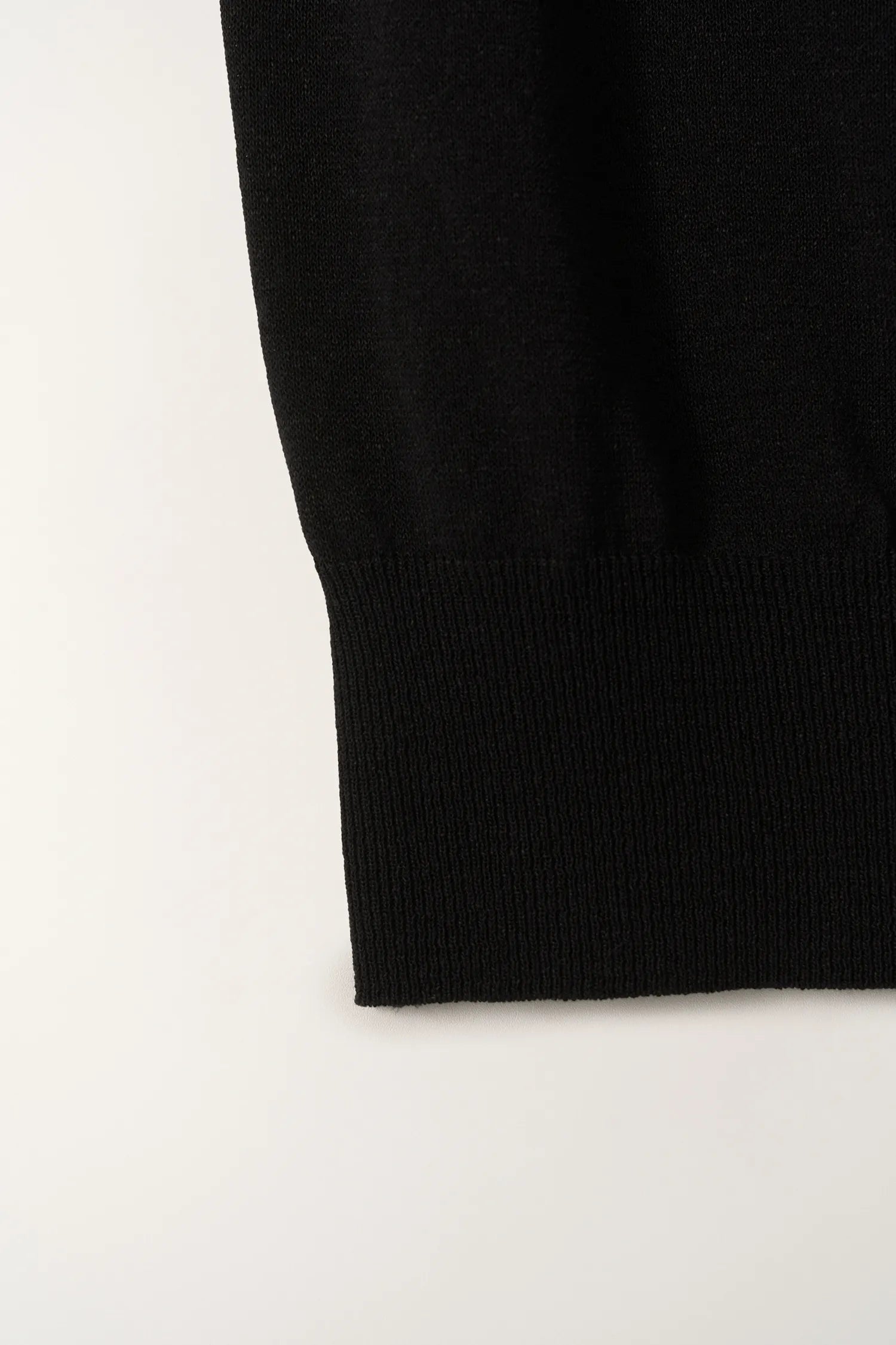 Nothing Written Lash Sleeveless Knit Top Black hem knit detail