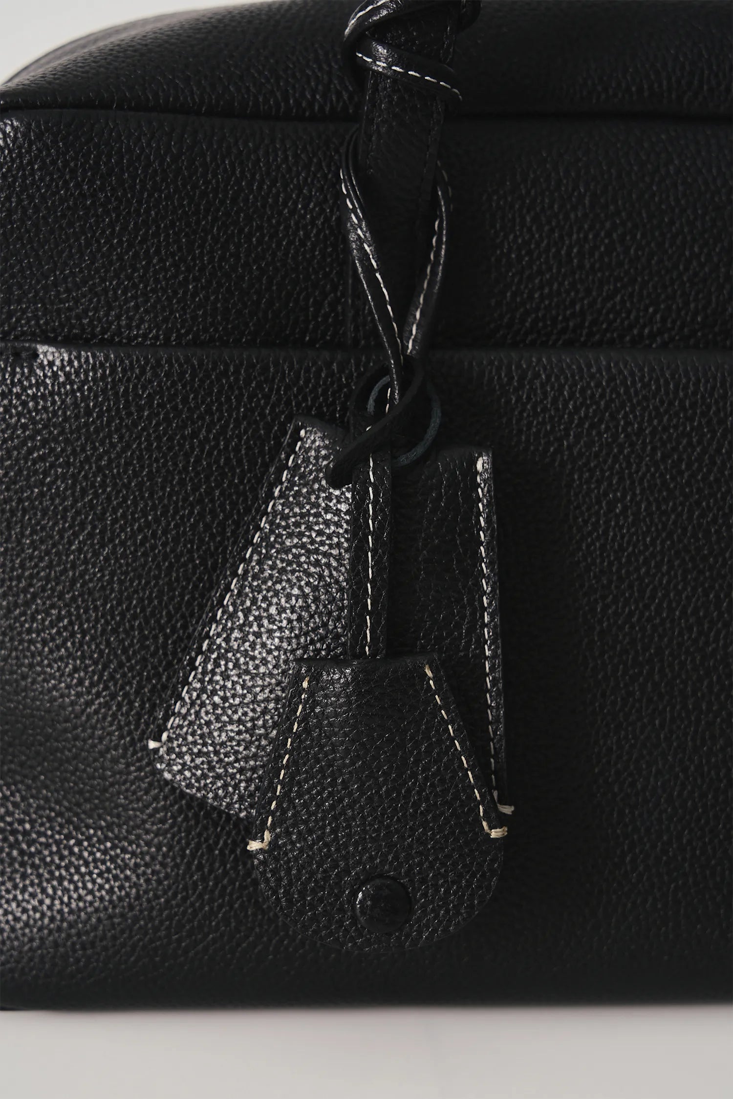 Nothing Written Pocket Shoulder Bag Black pocket detail