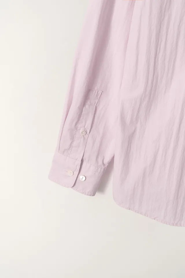 Sleeve detail of NOTHING WRITTEN Sunné Shirt in Light Pink