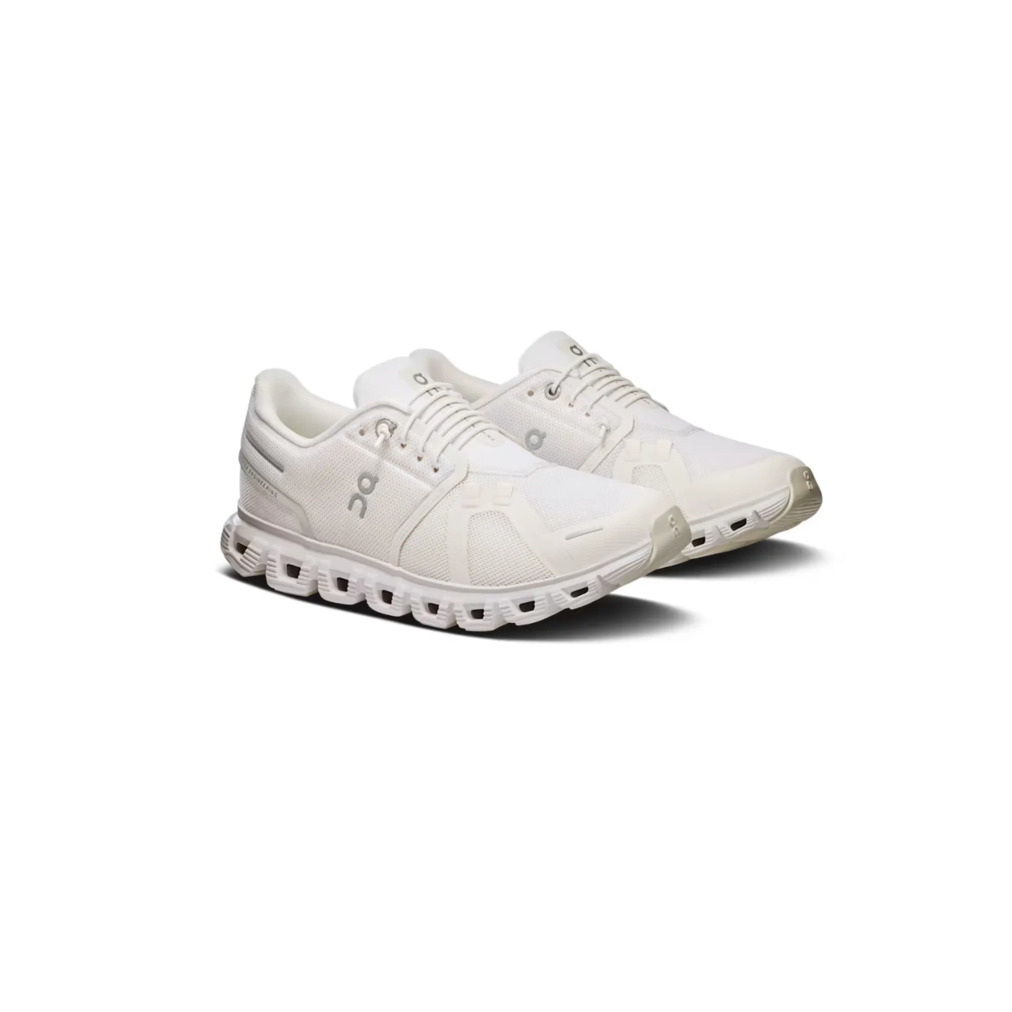 On Cloud 6 White White pair view