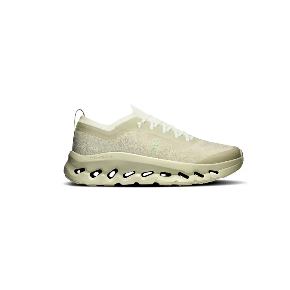 On Cloudtilt Moon Women's Haze Haze sneakers side view