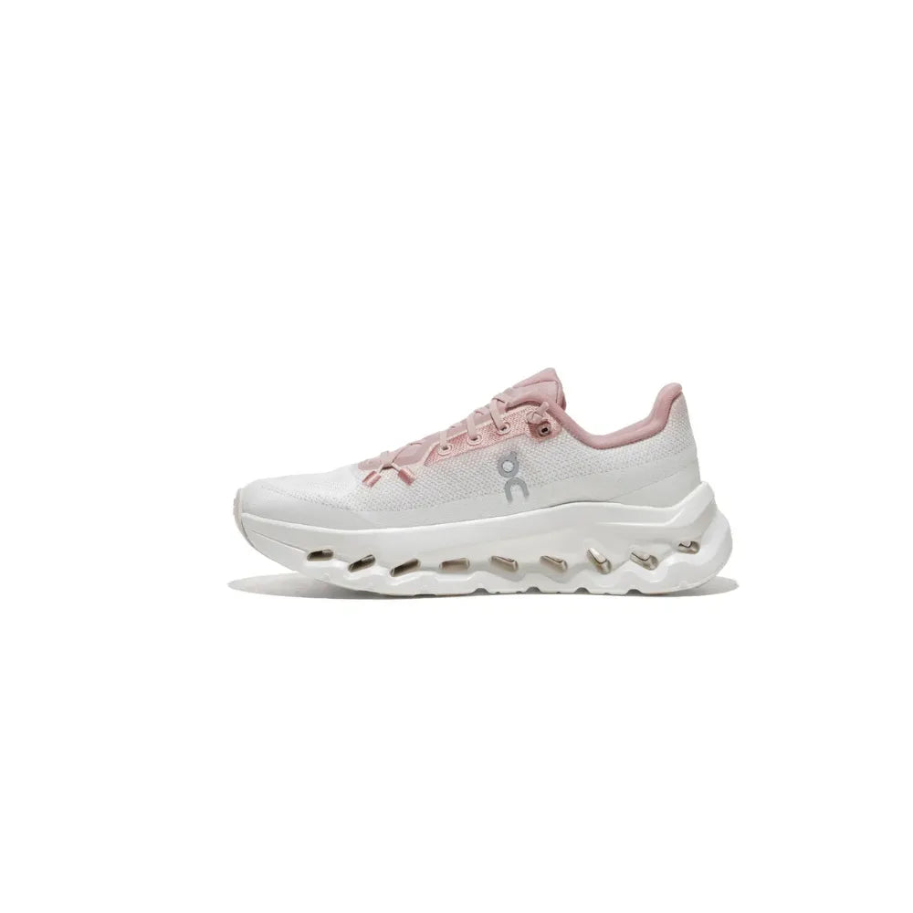 Lateral view of On Cloudtilt Women's in Biscuit Ivory