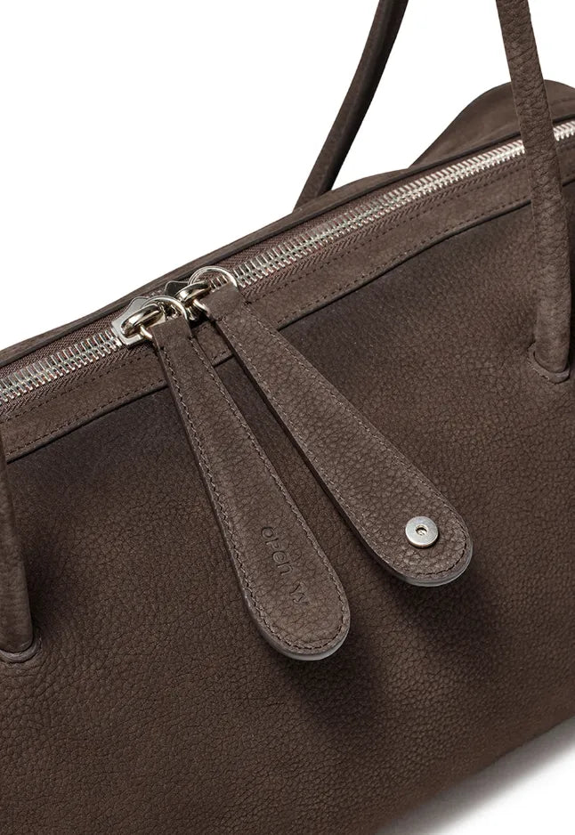 Hardware detail of OPENYY Ombre Corgi Large in Brown