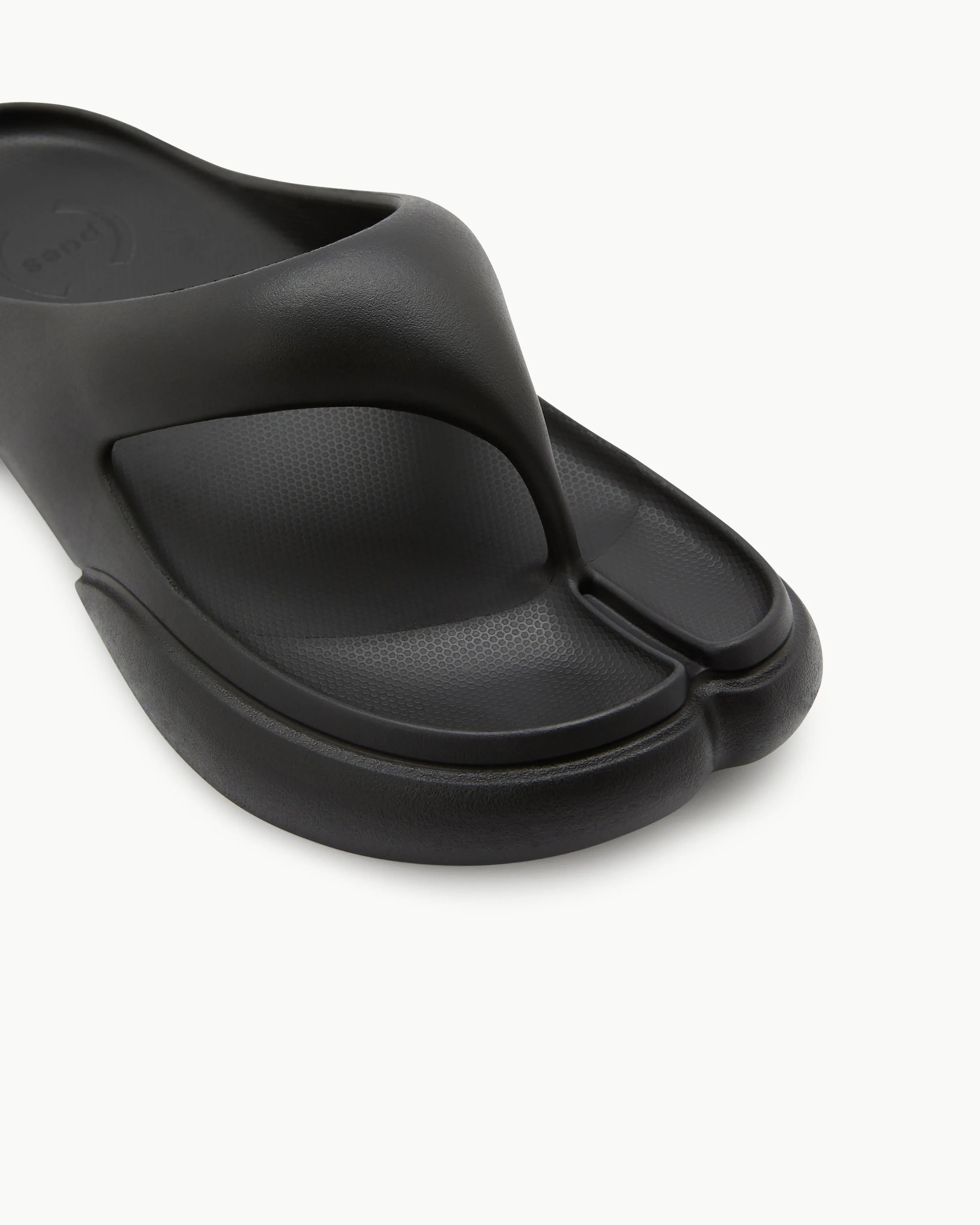 PAES Flipflop 02 Black | LAY Bangkok. PAES Flipflop 02 Black | LAY Bangkok.