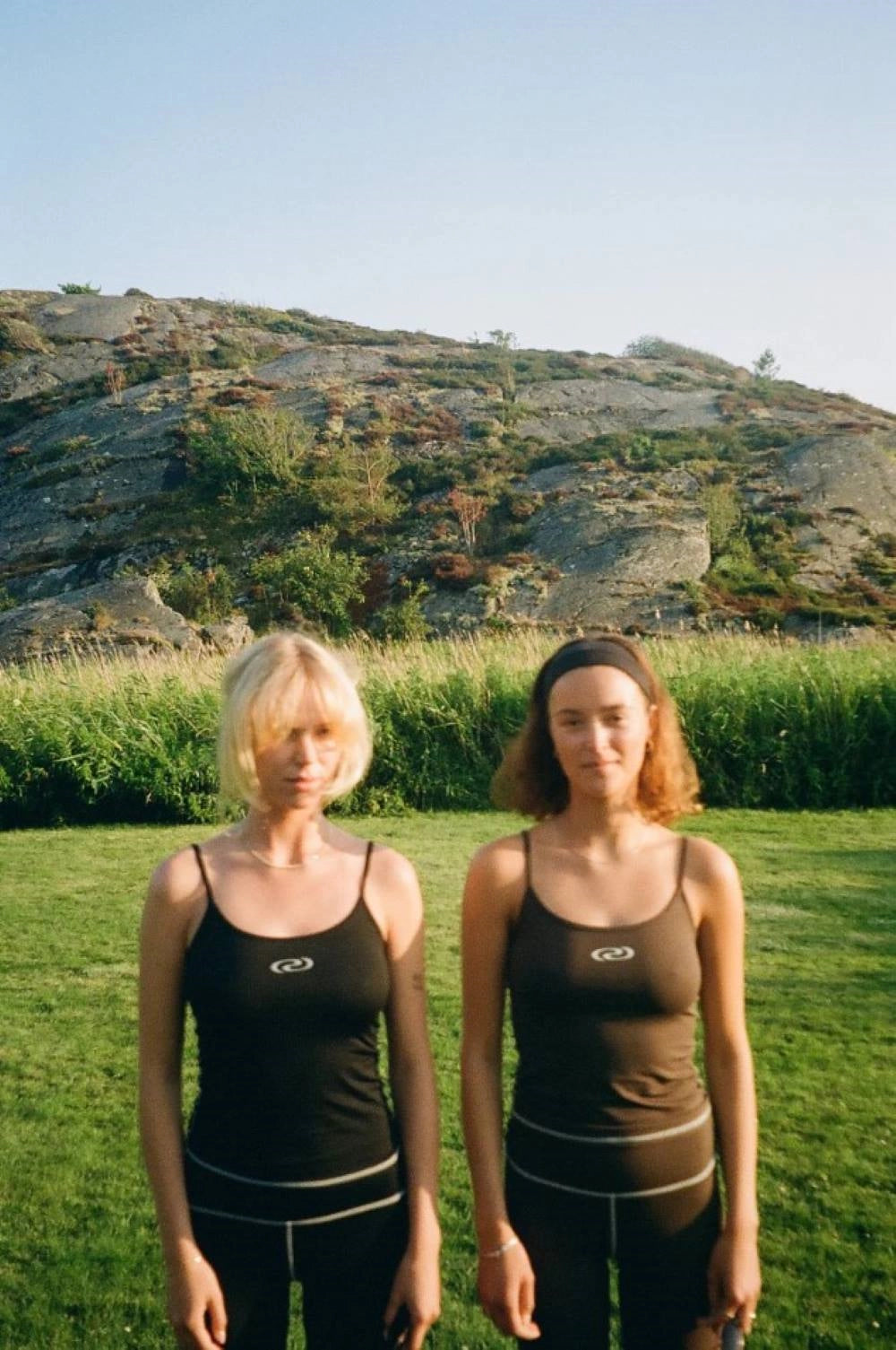 Model wearing Résumé AngelRS Top Carbon