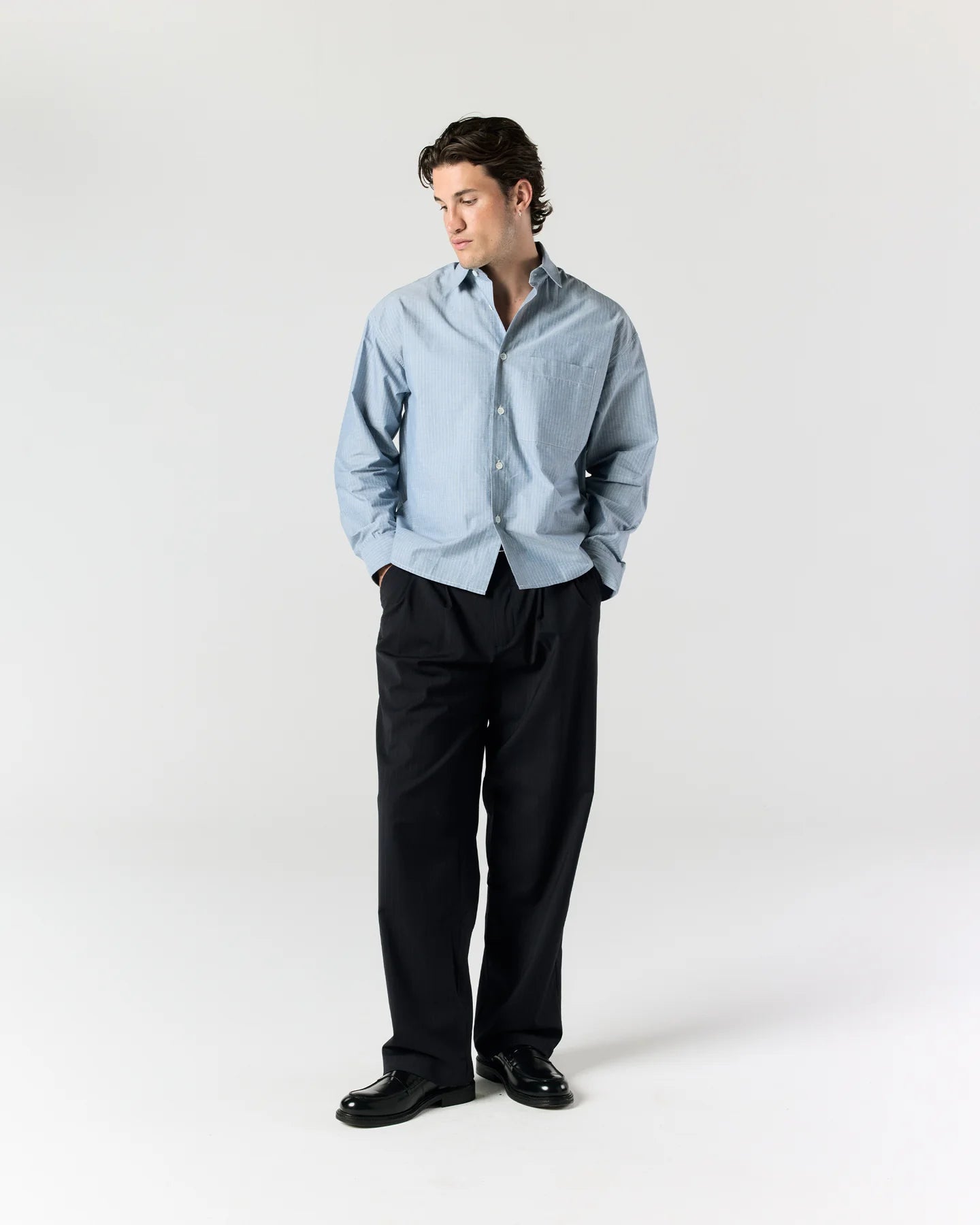 Full outfit styling with RONNING Everyday Shirt in Blue Stripe