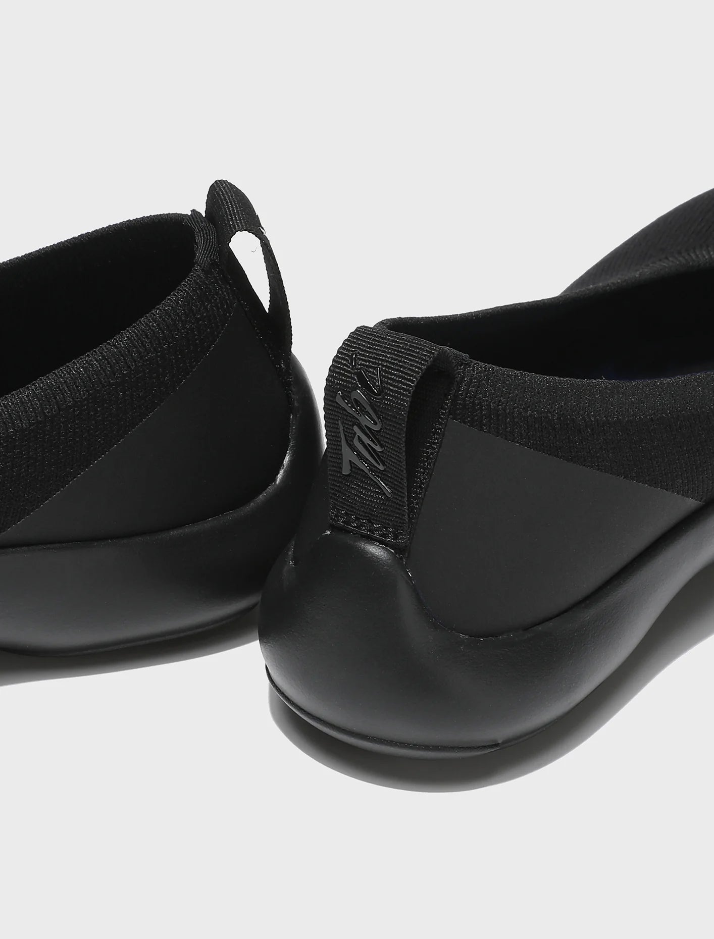 Tabi Ballerina Black heel detail