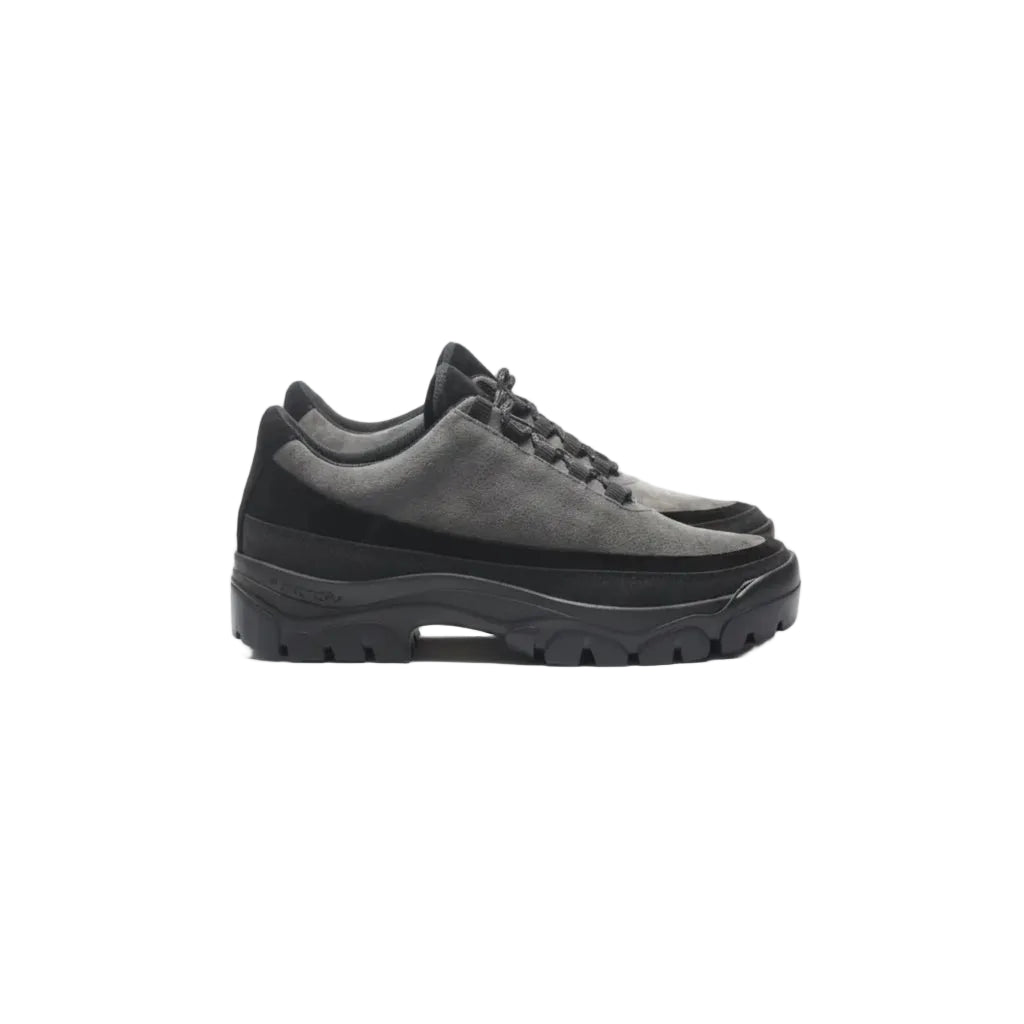 Tarvas Easy Hiker Dark Grey Suede outsole detail Vibram grip sole for trail and everyday use