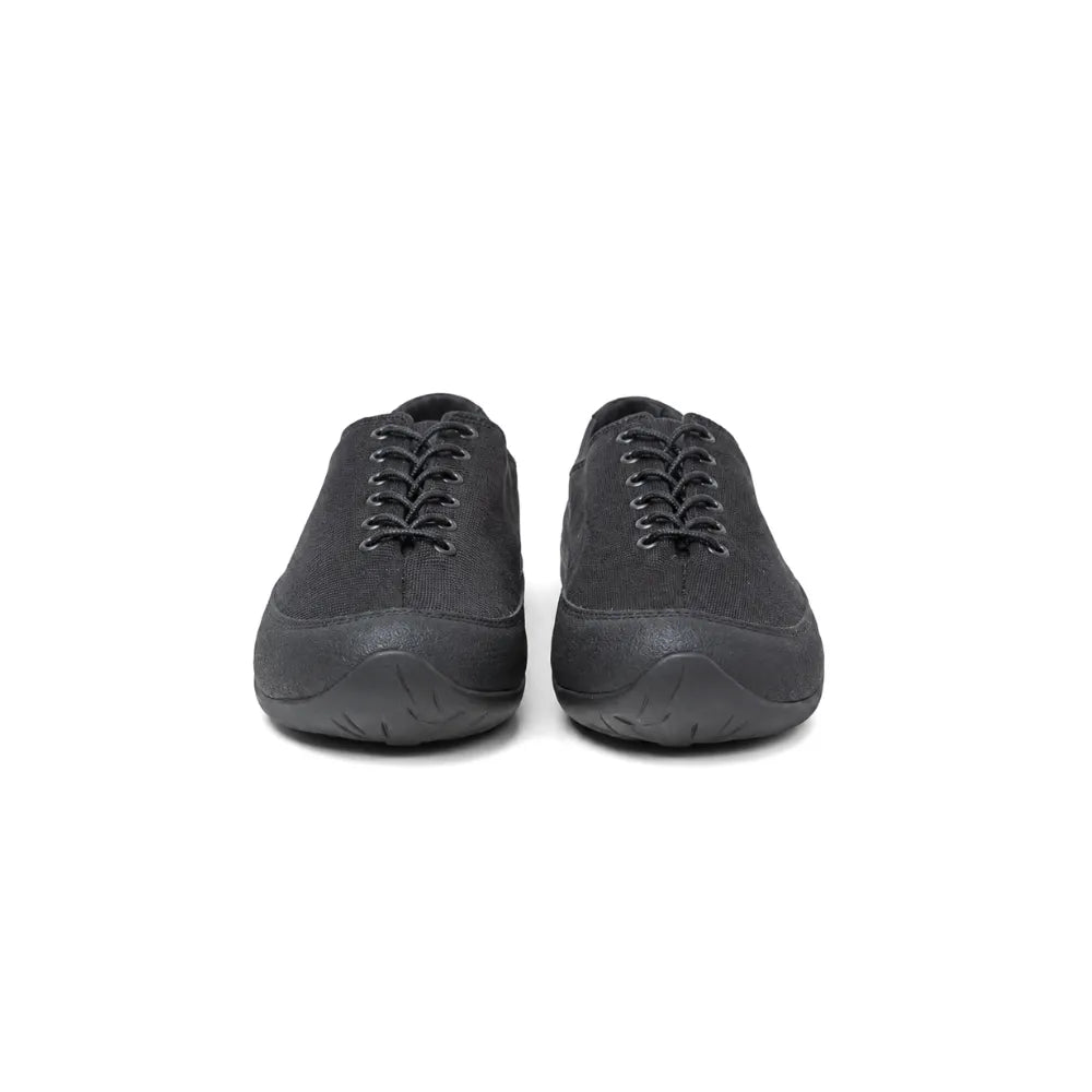 Back view of Tarvas Wanderer in Black Cordura