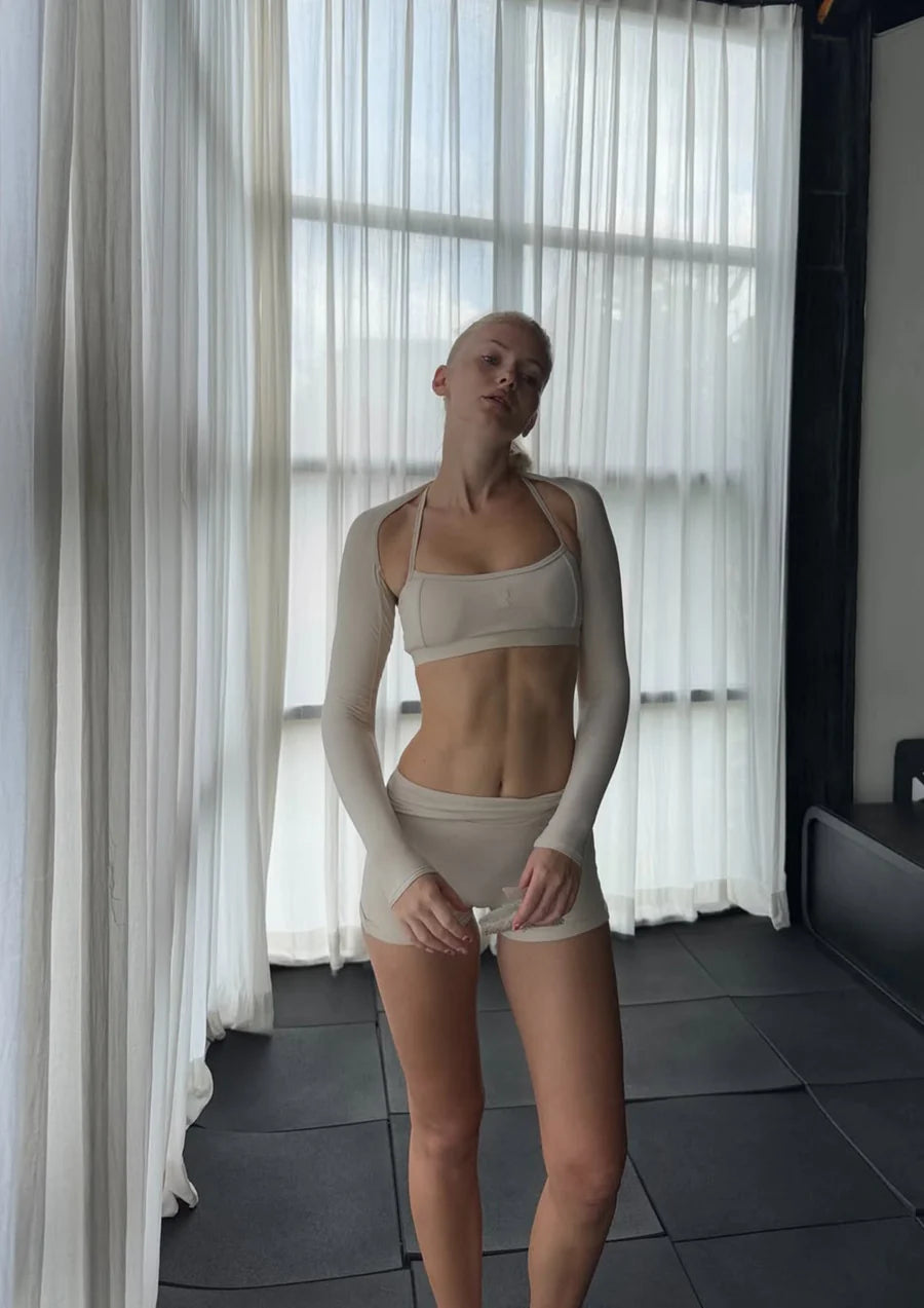 Basic Nyx Bra Ivory full outfit look