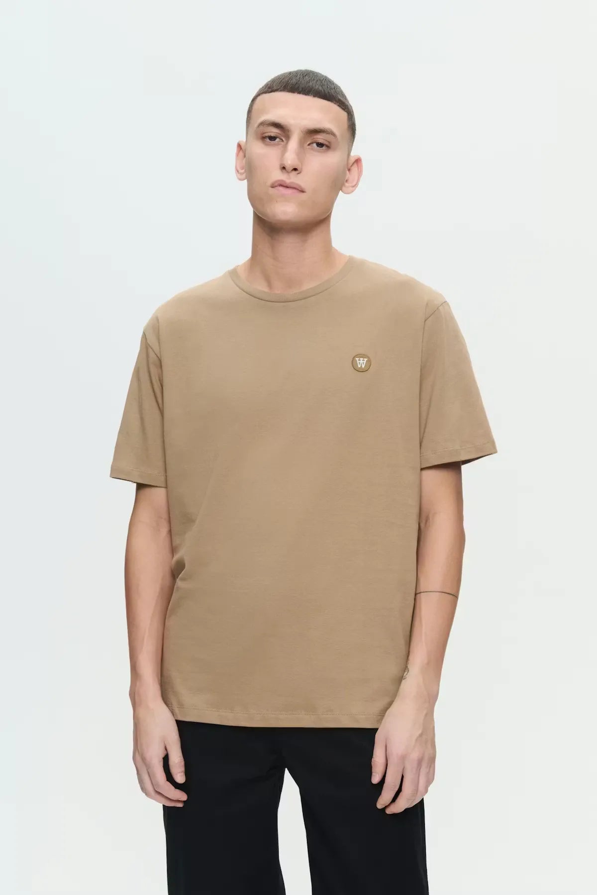 Wood Wood Ace T-Shirt Petrified Oak Nature worn by model