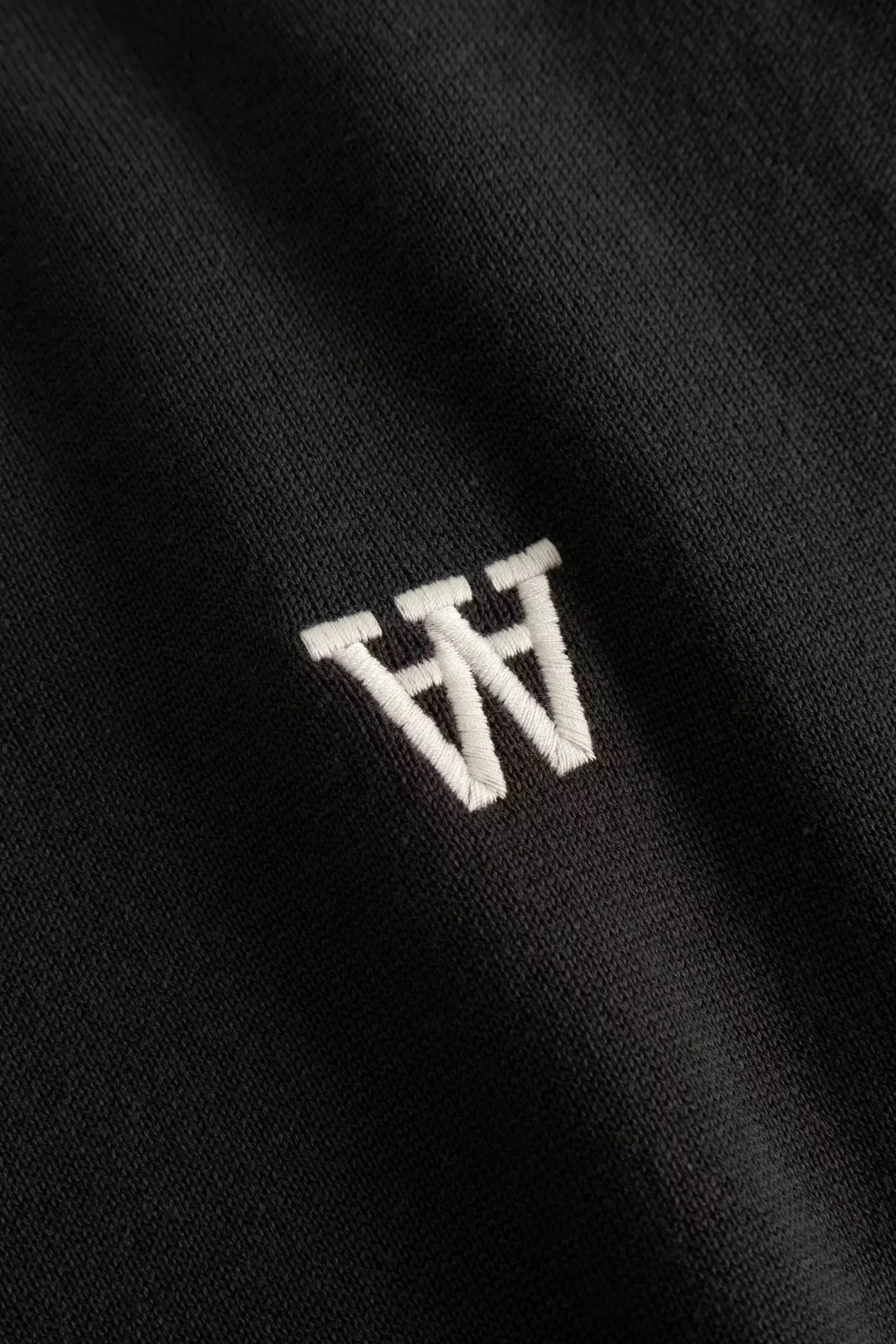 Wood Wood Mikkel Poloshirt Pirate Black chest logo detail