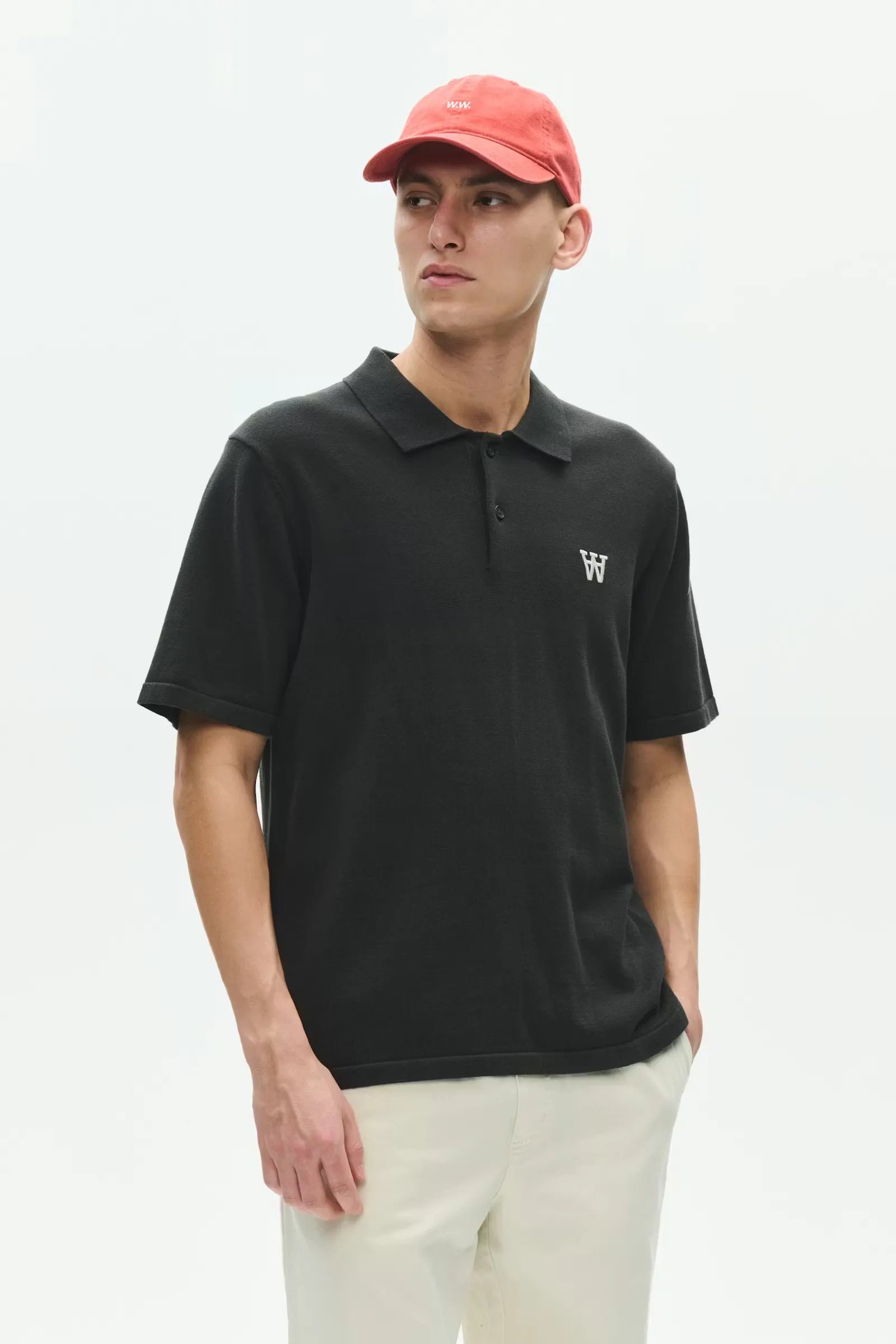 Wood Wood Mikkel Poloshirt Pirate Black worn by model
