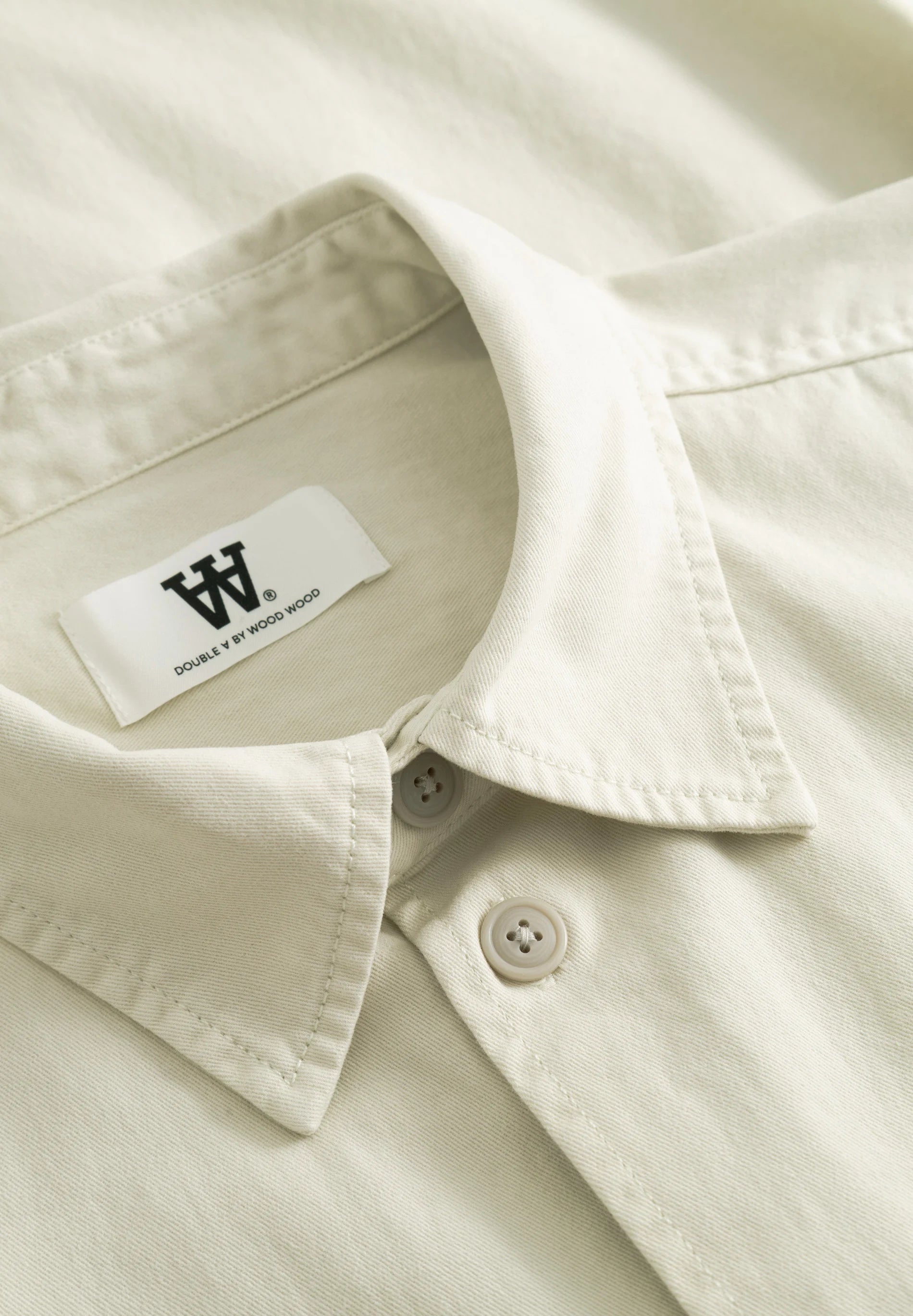 Wood Wood WW Clay X Overshirt Silver Birch collar detail