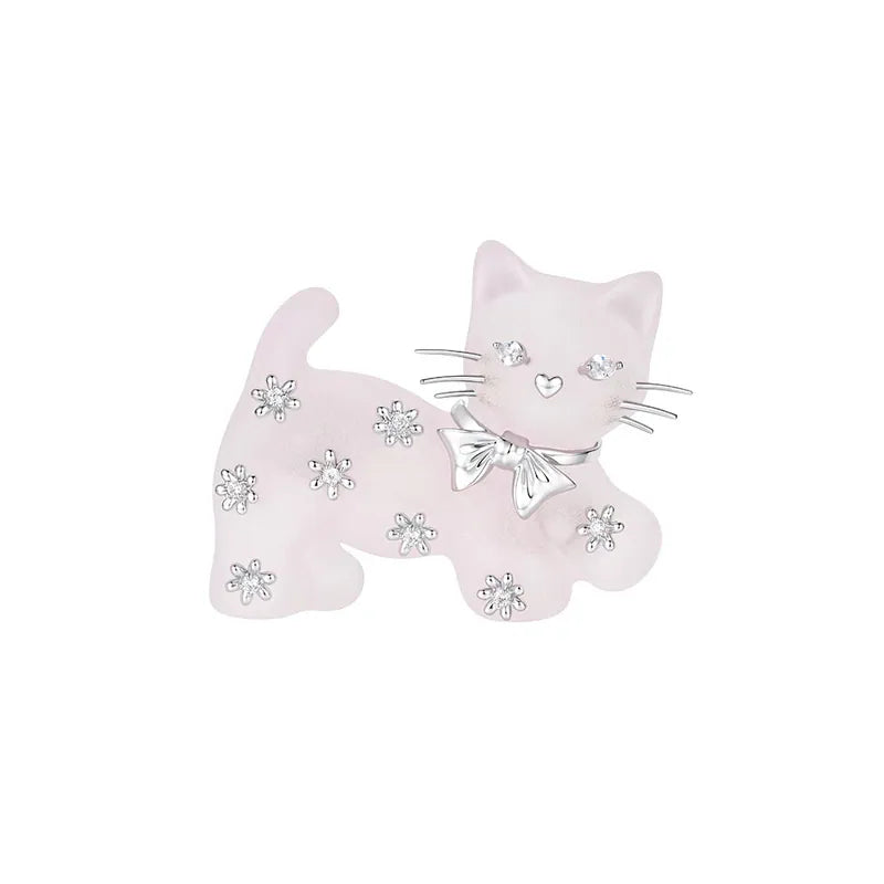 Detail of YVMIN Kitten Hair Clip in Pink