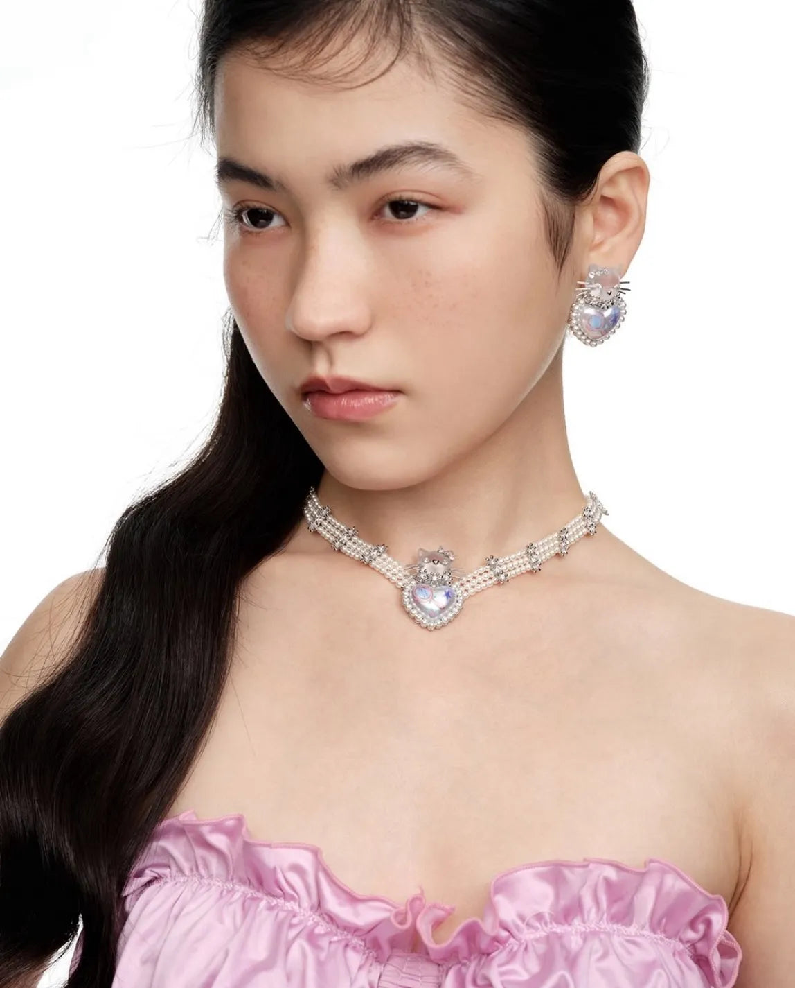 YVMIN Kitten Heart Shaped Pearl Necklace in Silver worn