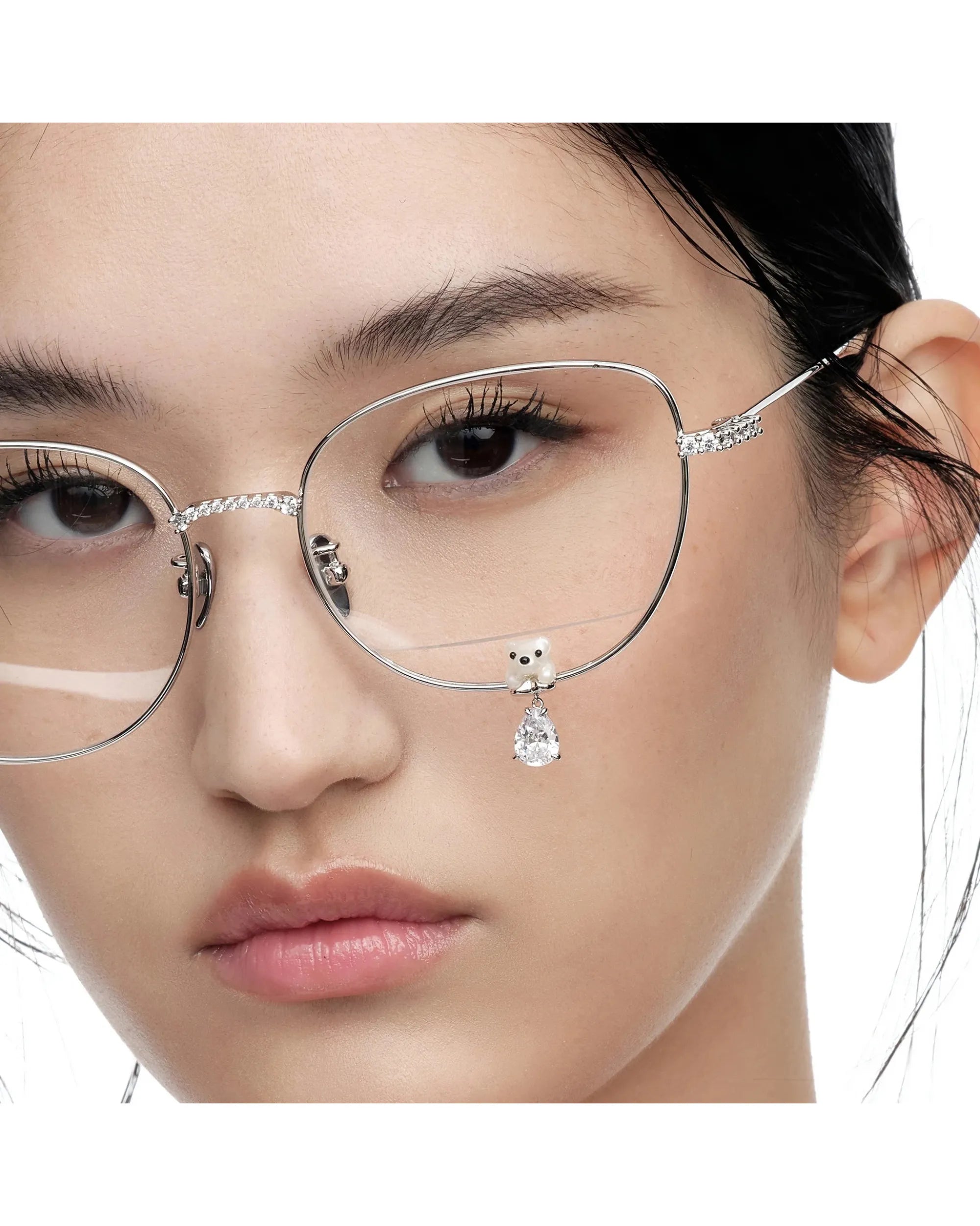 Model wearing YVMIN Paradise Flocked Bear Decorative Gemstone Pendant Glasses at LAY Bangkok