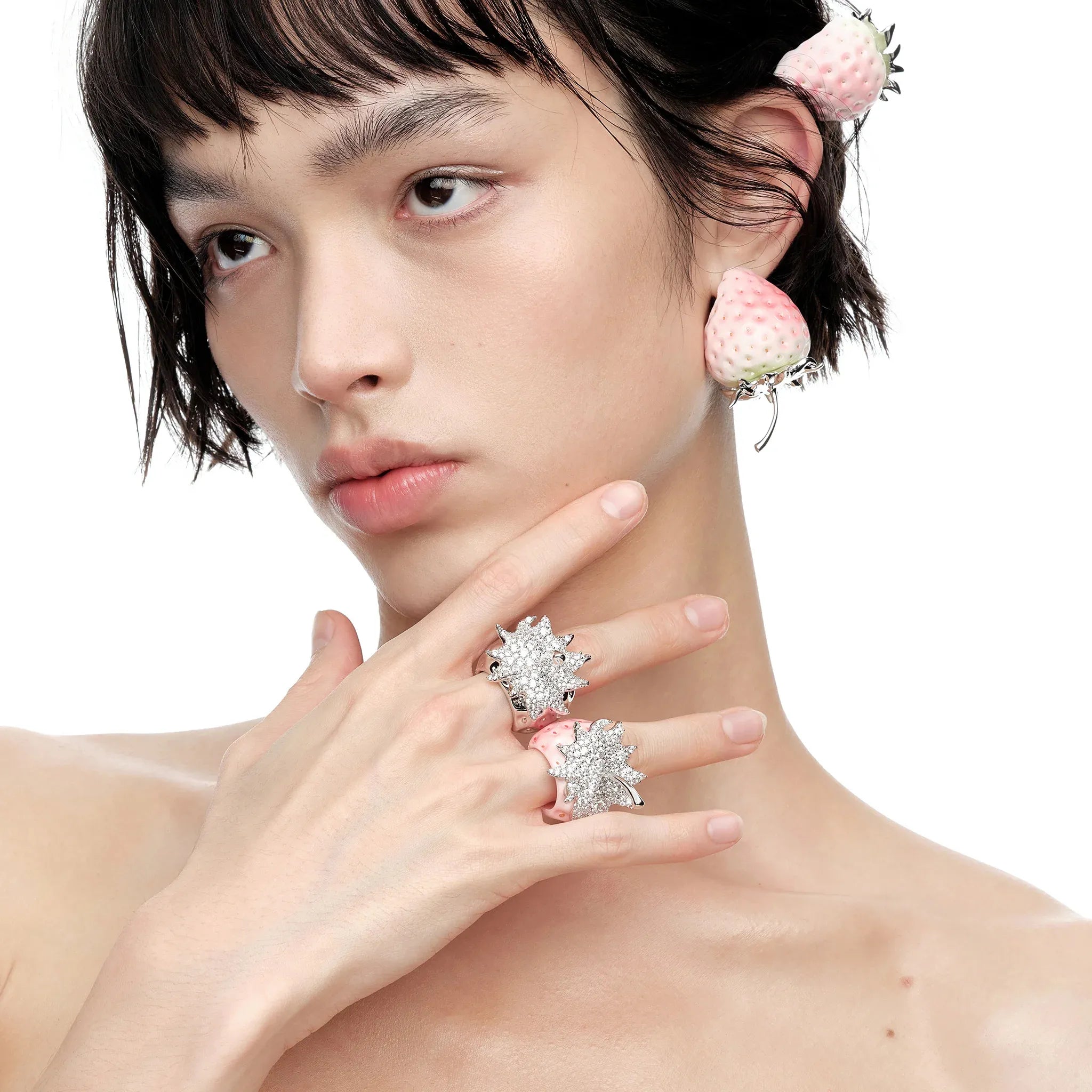 Model wearing YVMIN Paradise Strawberry Gemstone Ring Pink