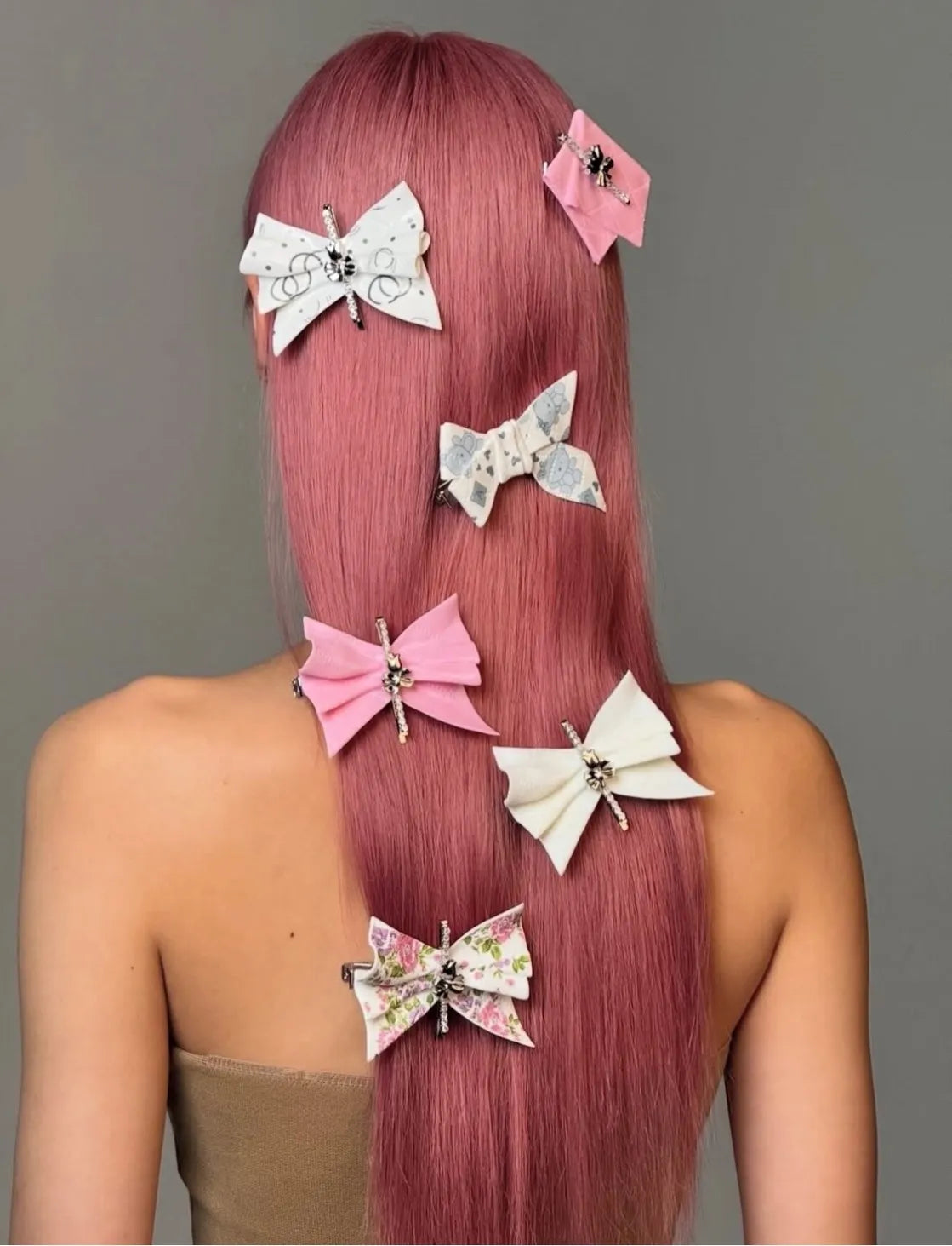YVMIN X Ashley Williams Tissue Hair Clip Small Multi Color styled on pink hair